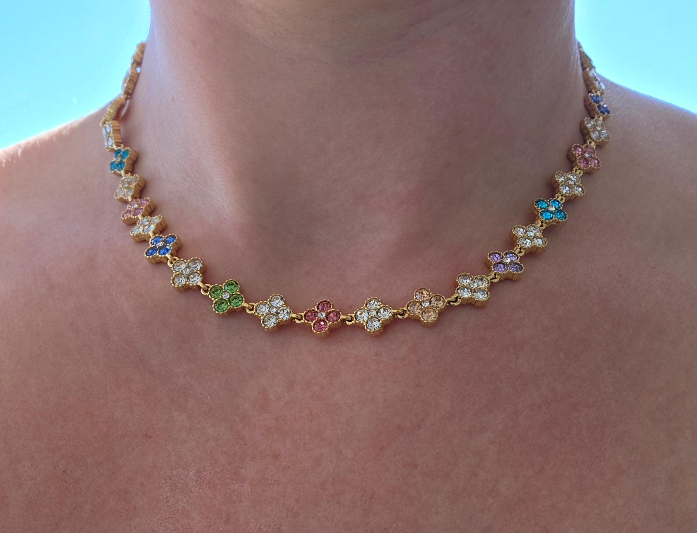 Collier fleurs multicolores