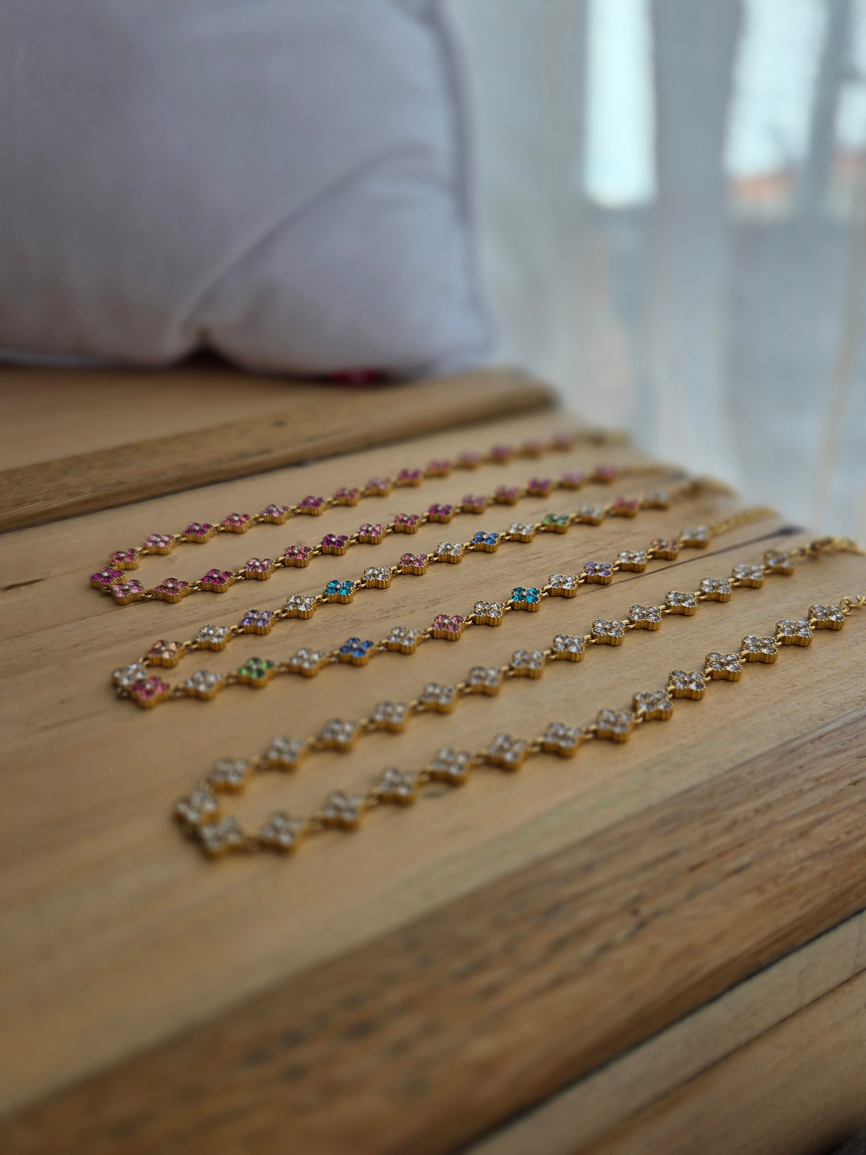 Collier fleurs multicolores