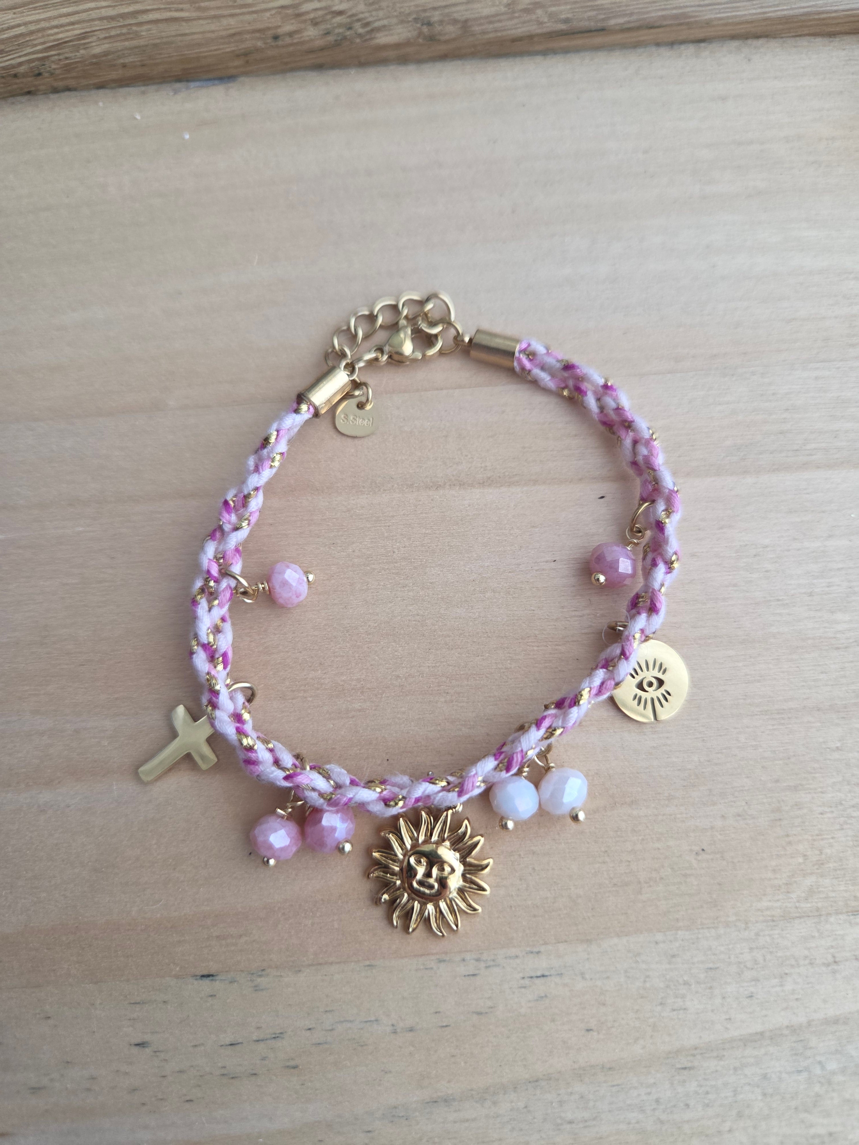 Bracelet tissé breloques