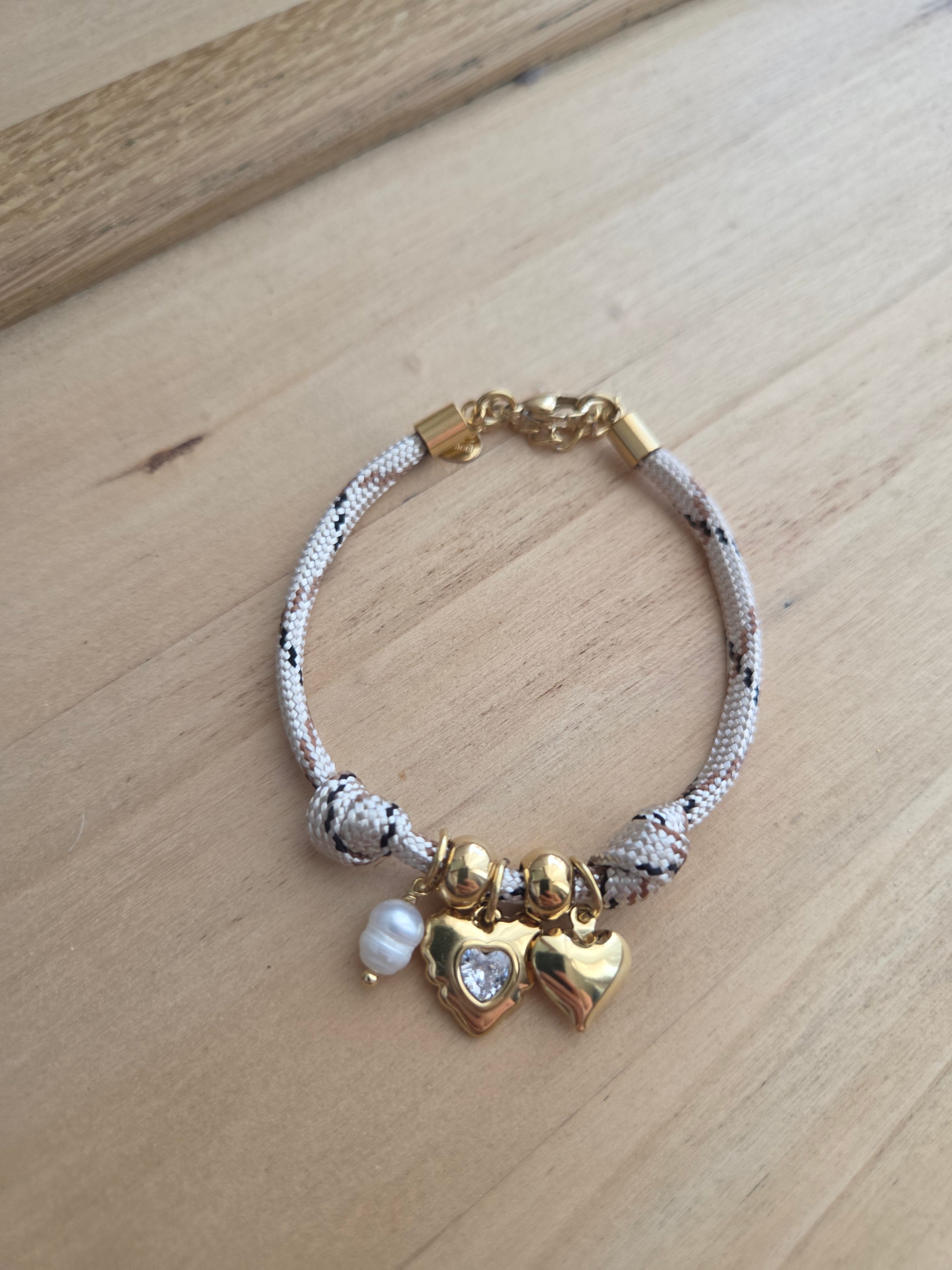 Bracelet doré cordon coeur