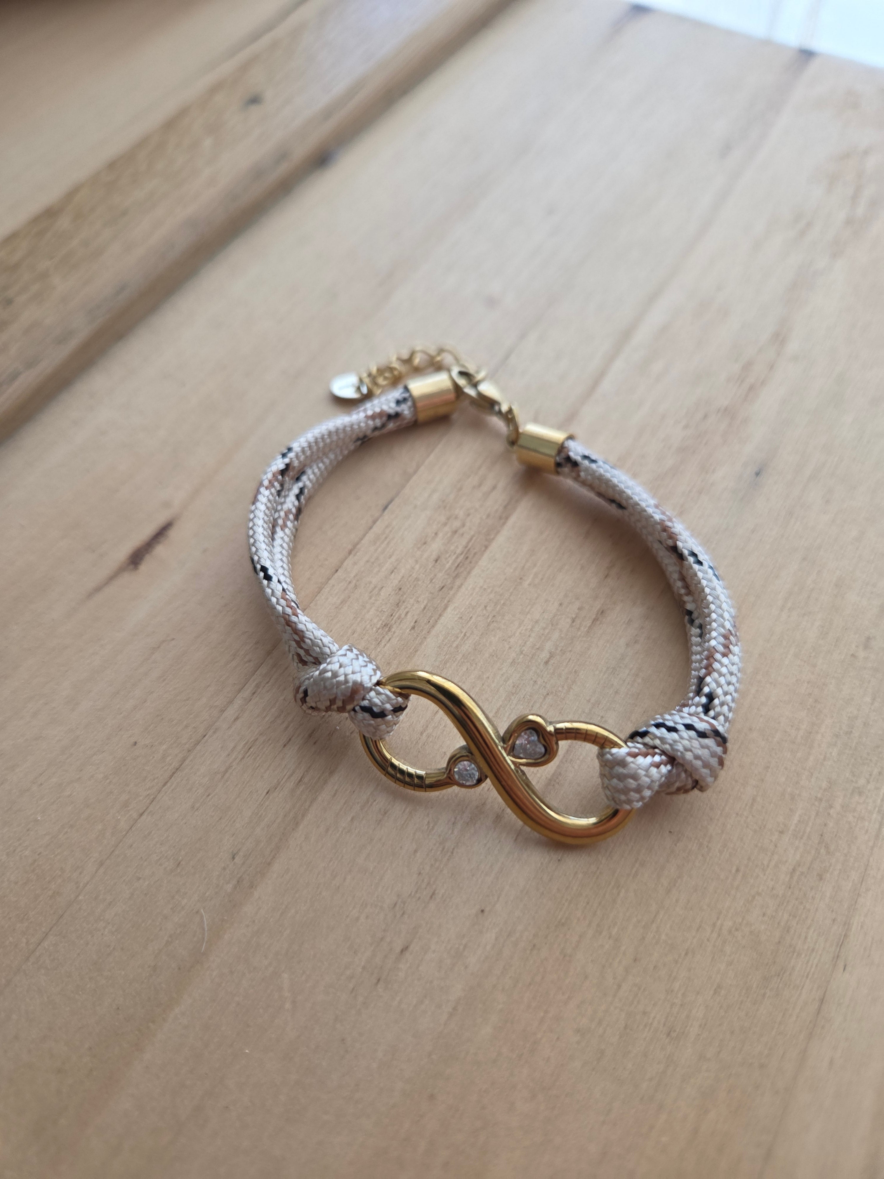 Bracelet cordon infini