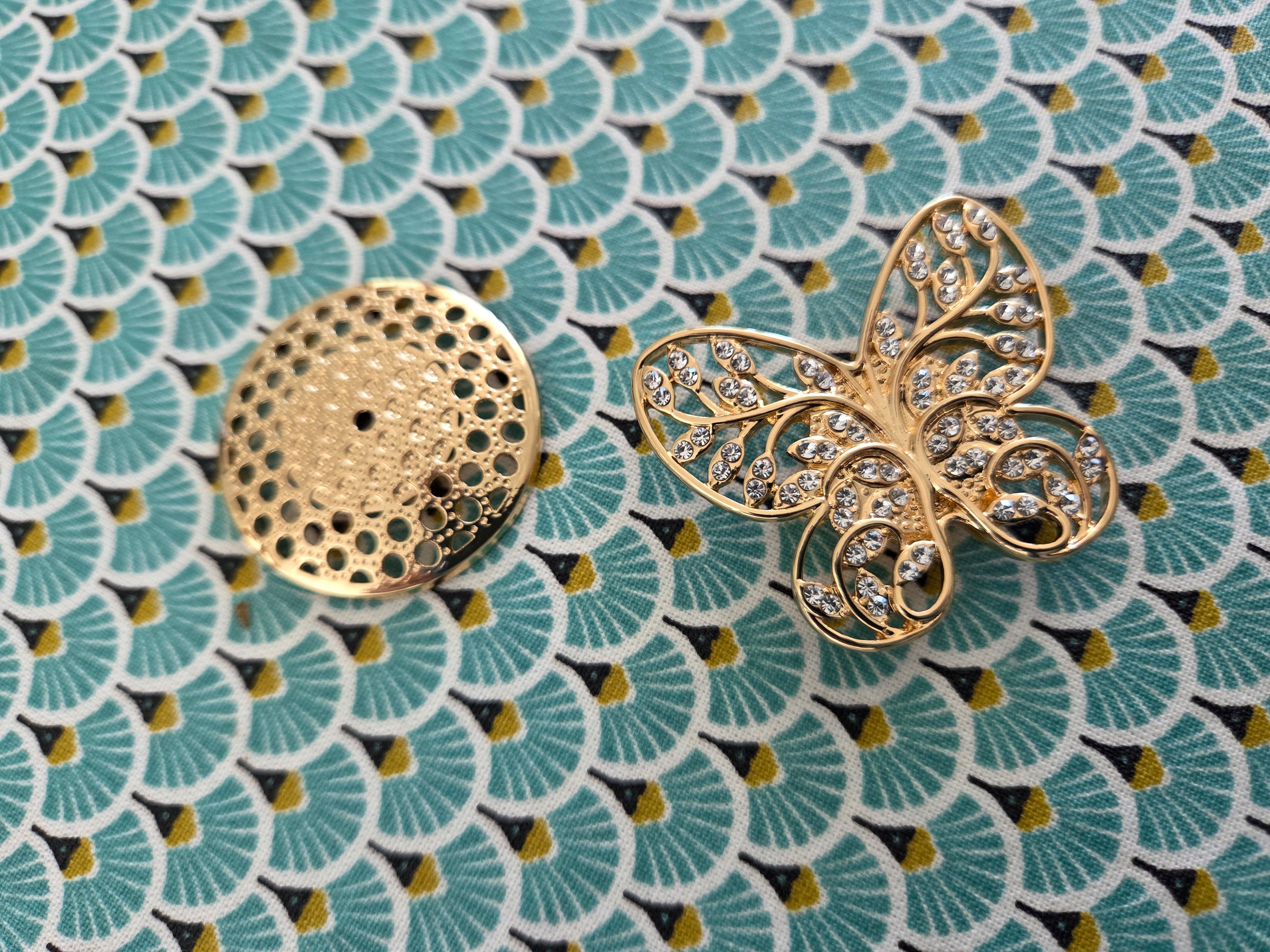 Broche aimantée papillon