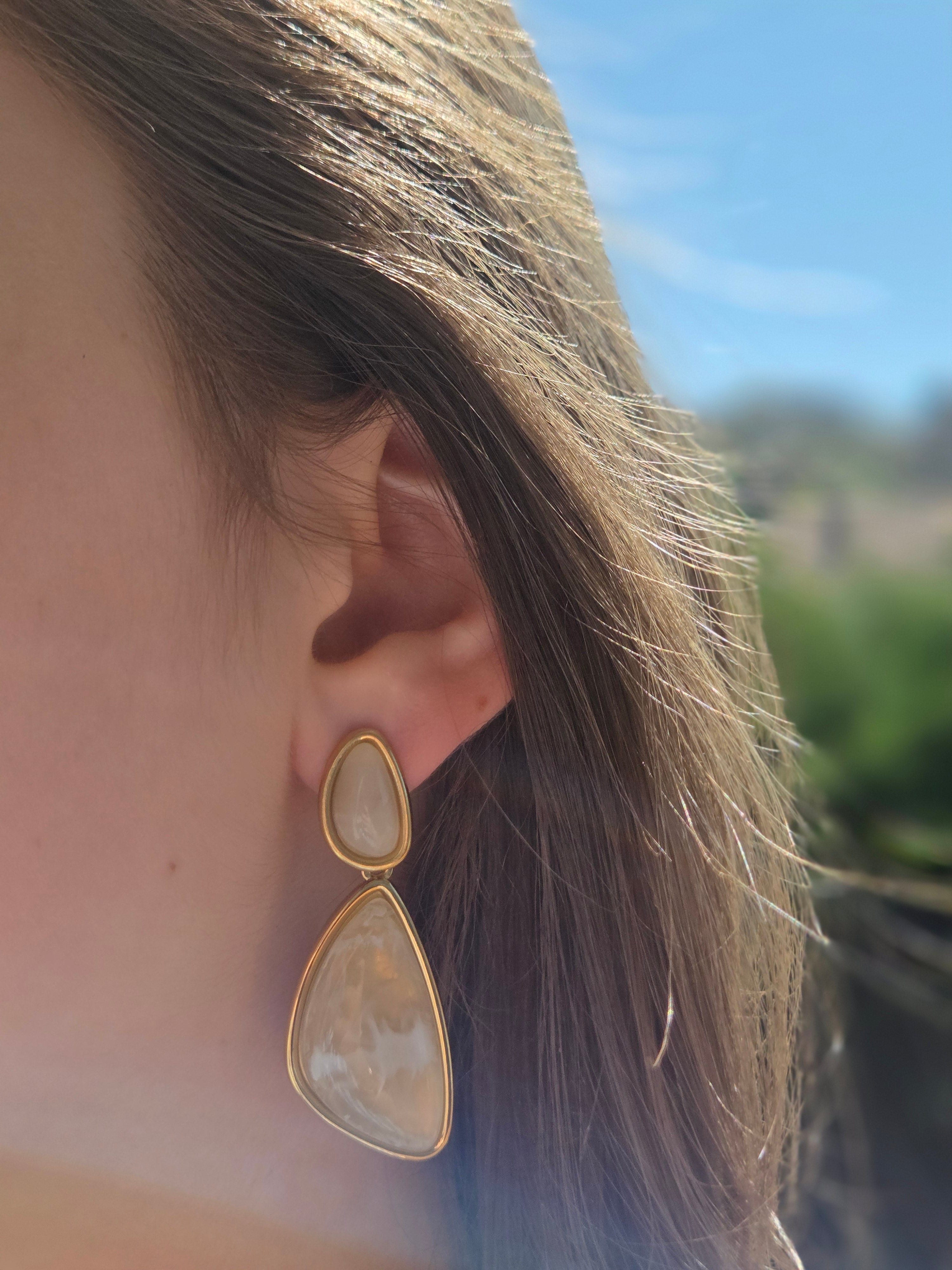 Boucles d'oreilles doré beige
