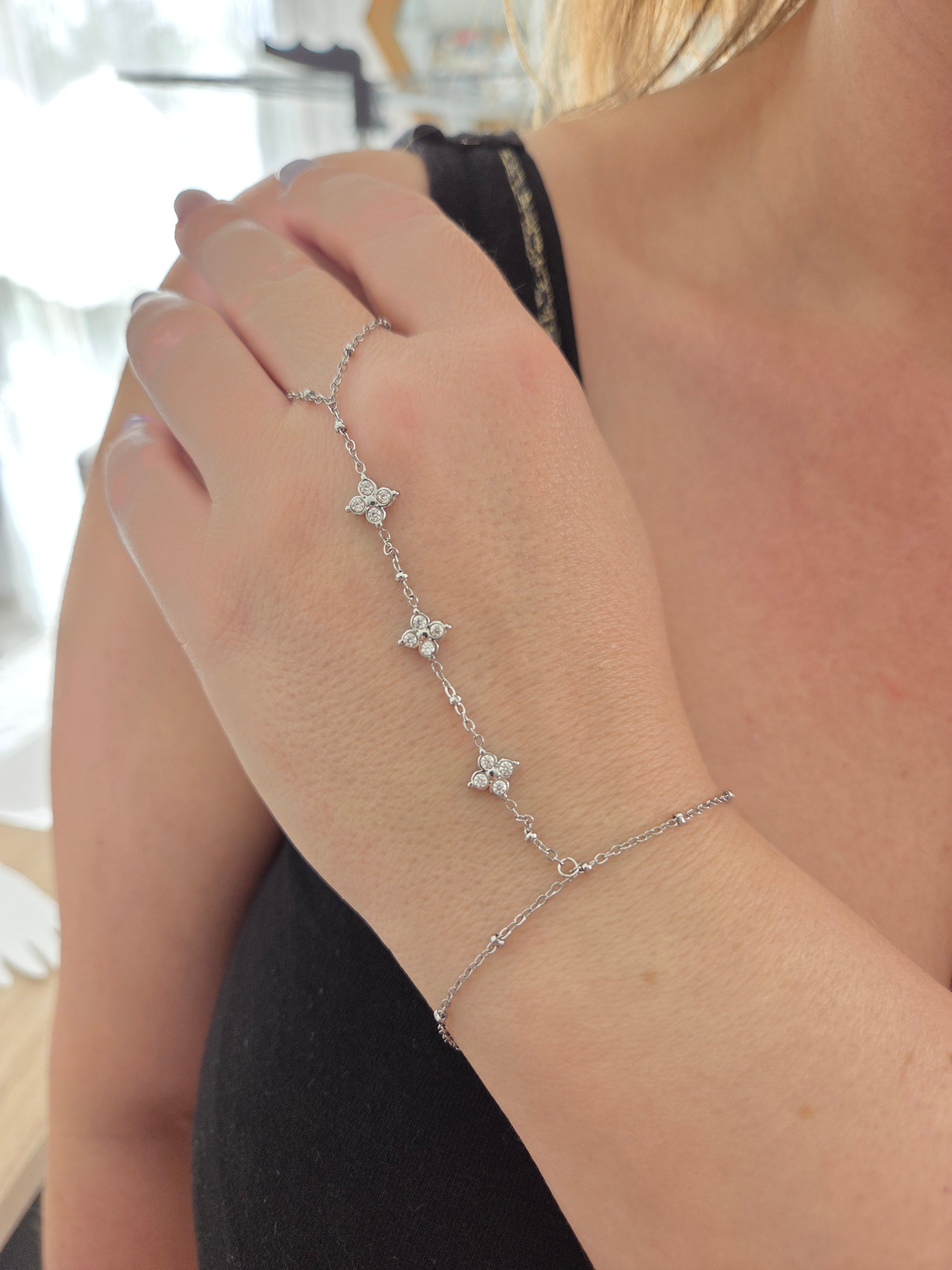 Bracelet chaine bague fleurs strass