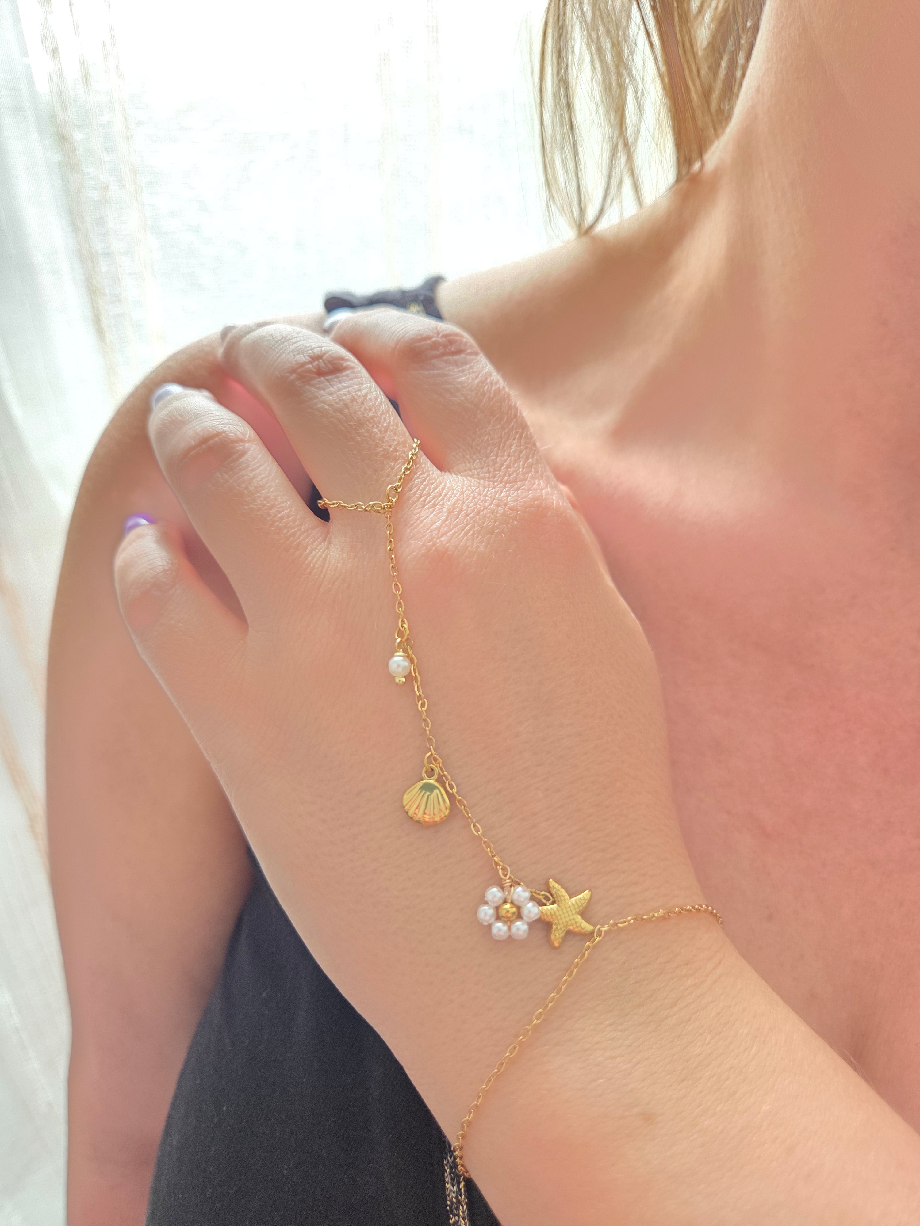 Bracelet chaine bague breloques