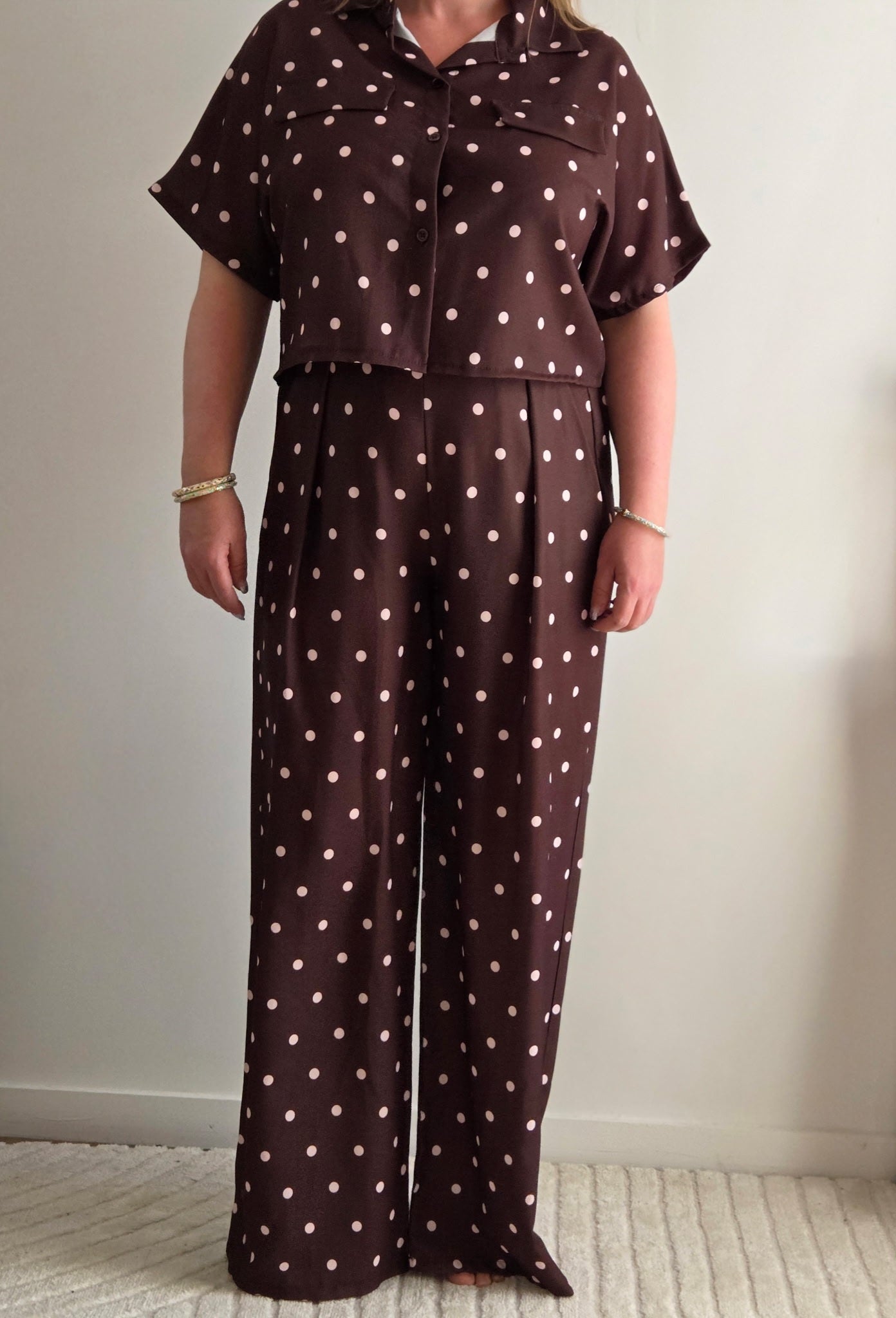 Ensemble à pois marron