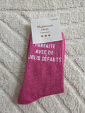 Chaussettes Message "Parfaite avec de jolis défauts" roses