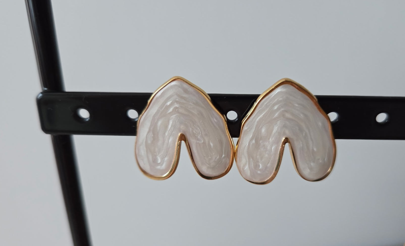Boucles d'oreilles blanches