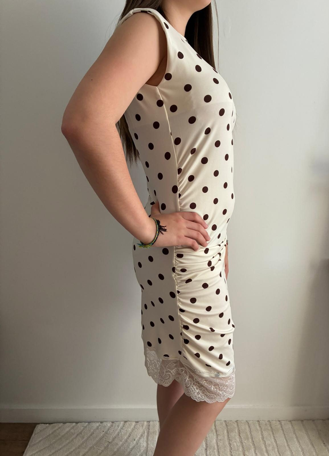 Robe dentelle à pois crème
