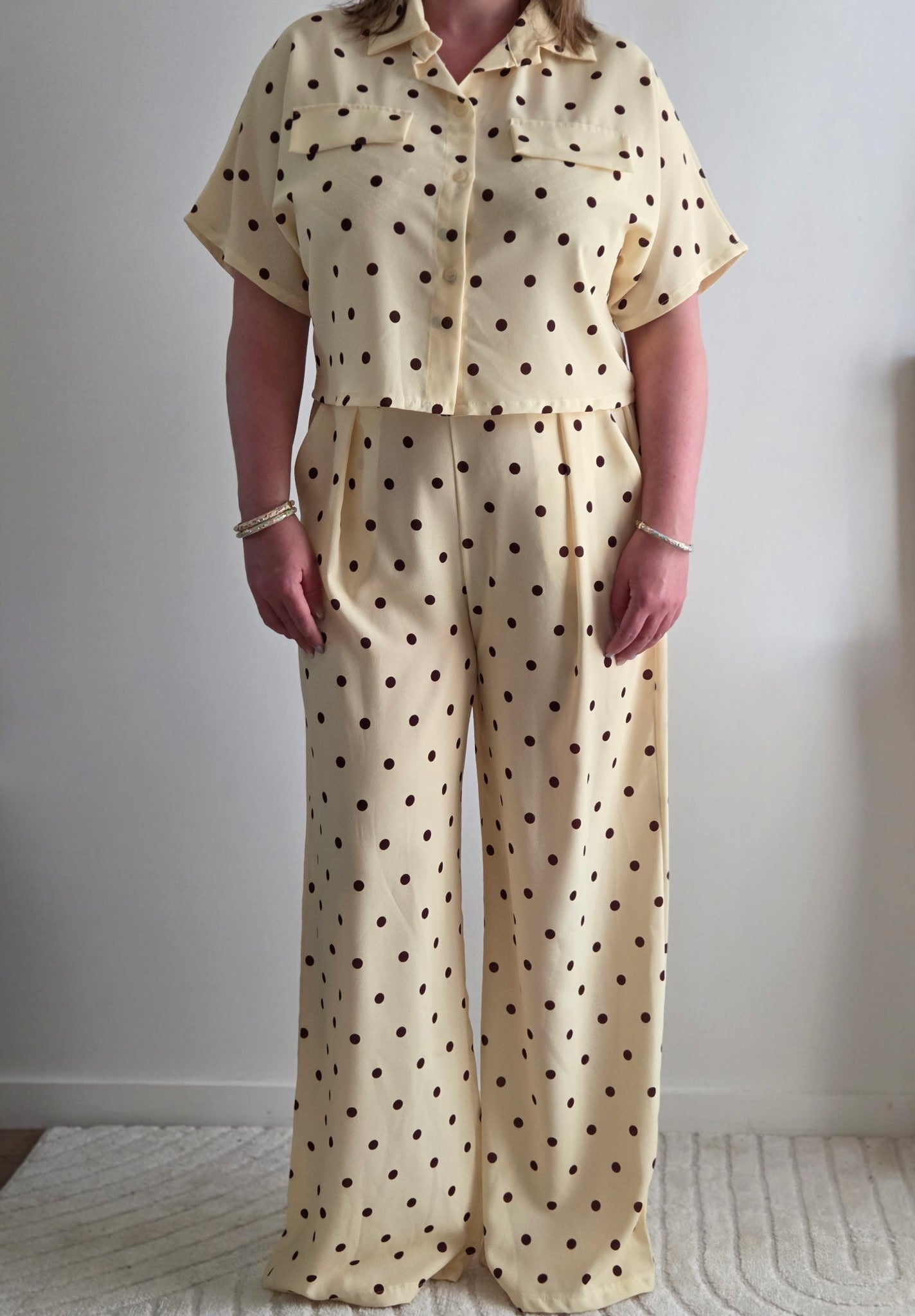 Ensemble à pois jaune