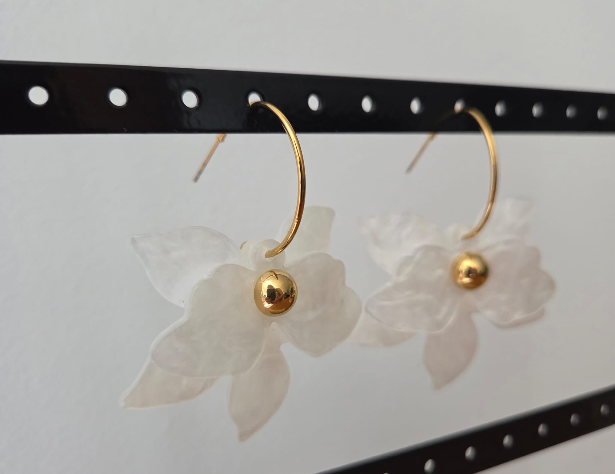 Boucles d'oreilles nacrées fleurs