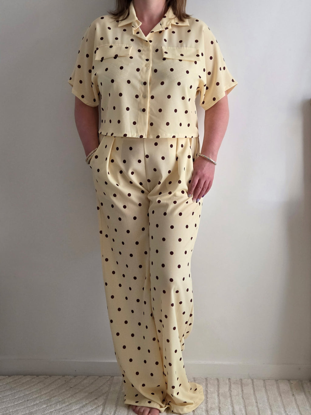 Ensemble à pois jaune