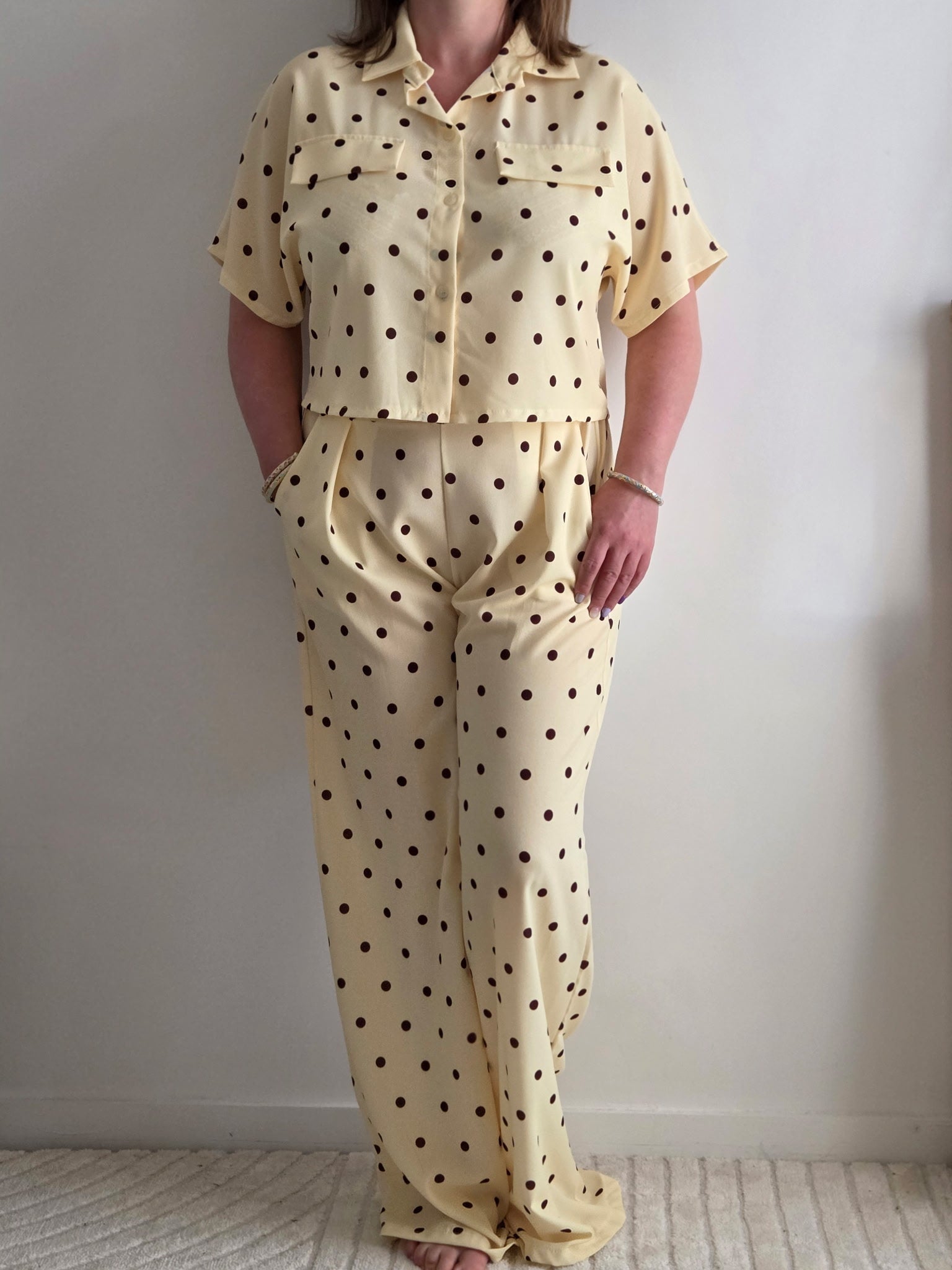 Ensemble à pois jaune