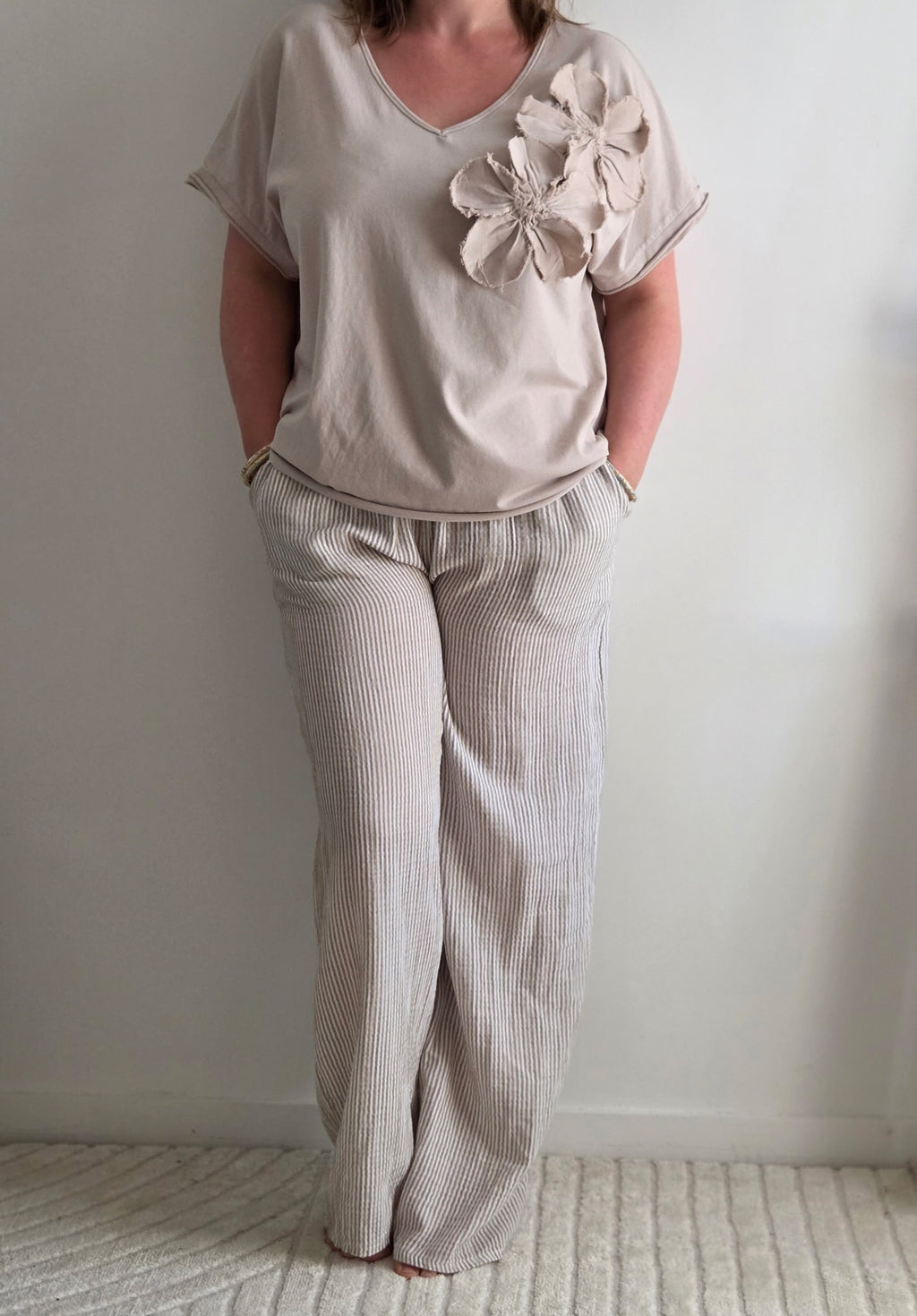Tee-shirt beige fleurs