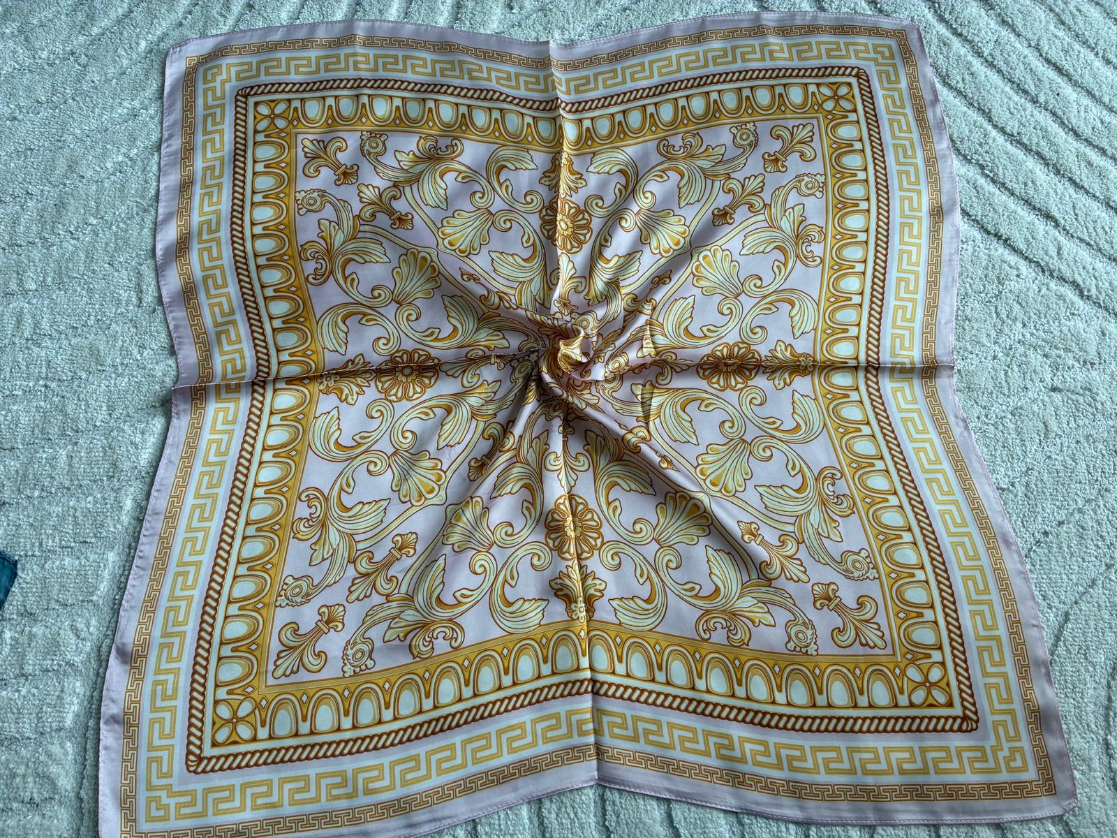 Foulard rose doré