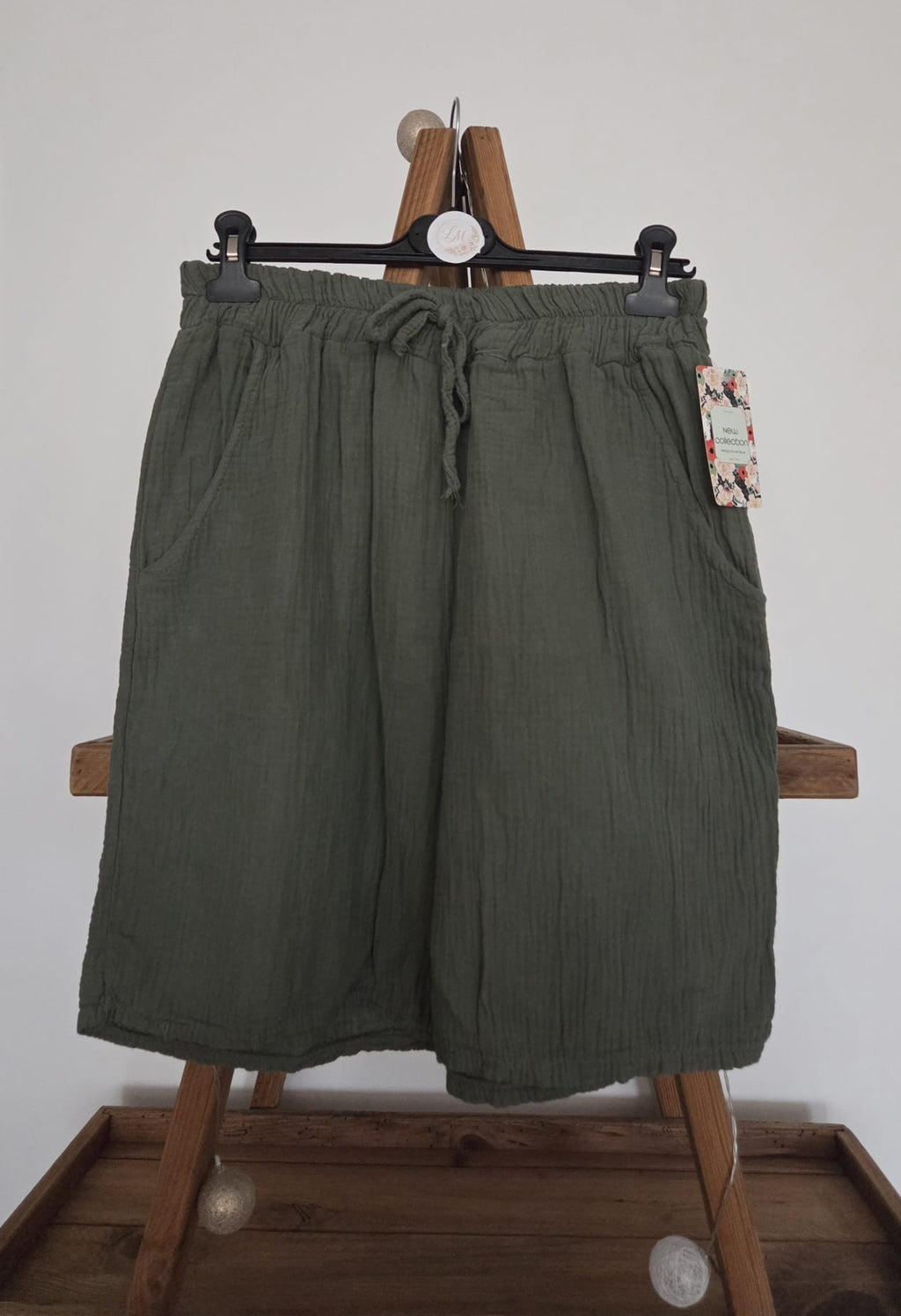 Short kaki